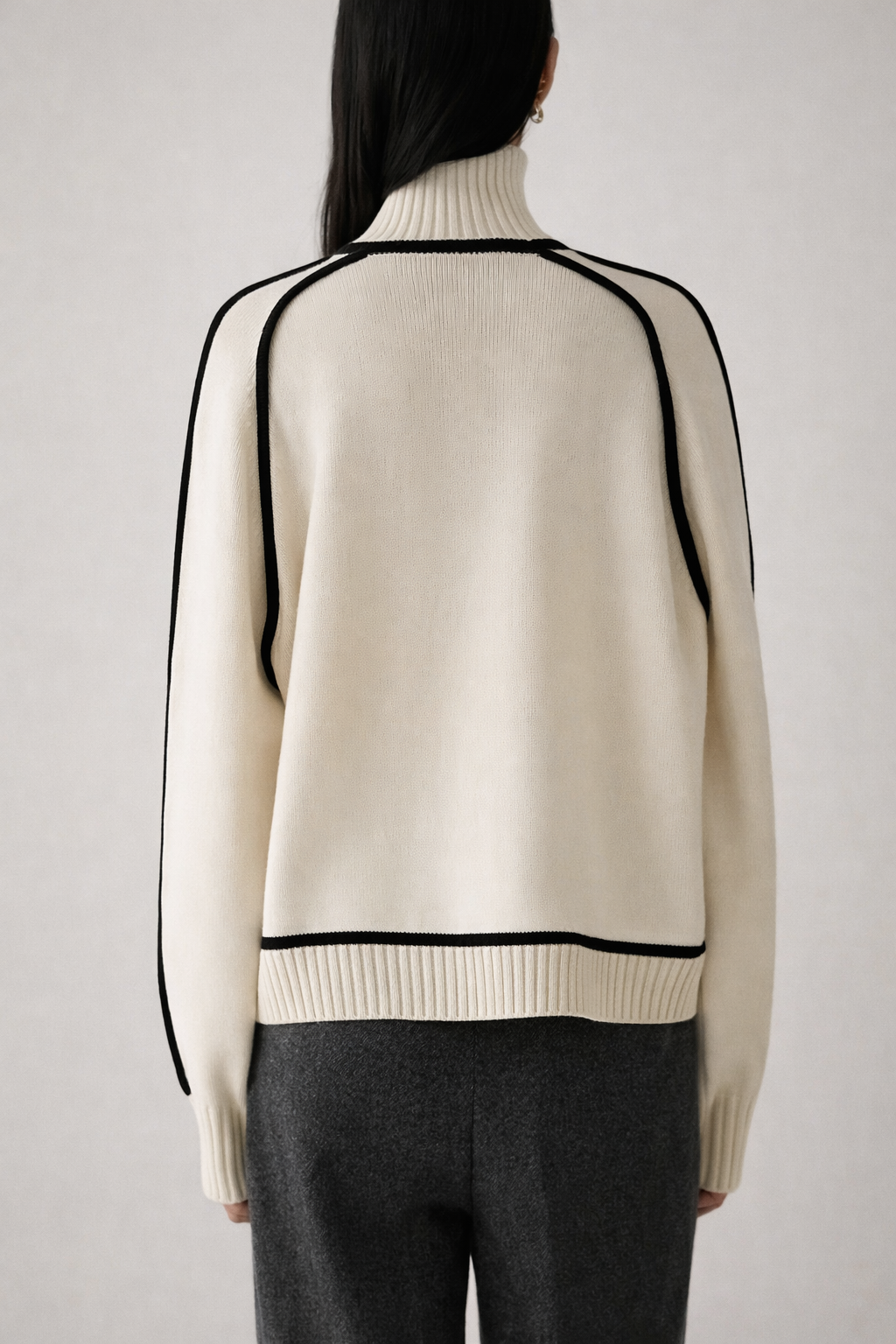 Modern Elegance in Neutral Knitwear